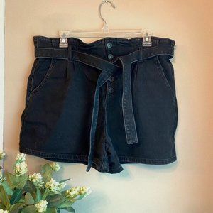 American Eagle black high waisted paper bag mom shorts